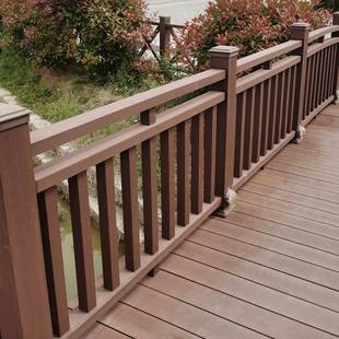 木板工木厂塑地板塑栈道栏杆护栏塑木座椅长凳户外PBB地板木塑工