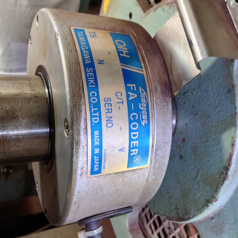 全新日立永大电梯旋转编码器OIH100-1024C多摩川编码器TS5208N122