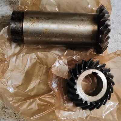 齐齐哈尔青海C61160 61125车床配件螺旋伞齿轮Z20/20