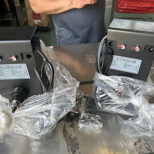奥的斯制动器DAA330AB1/2/3/4全新
