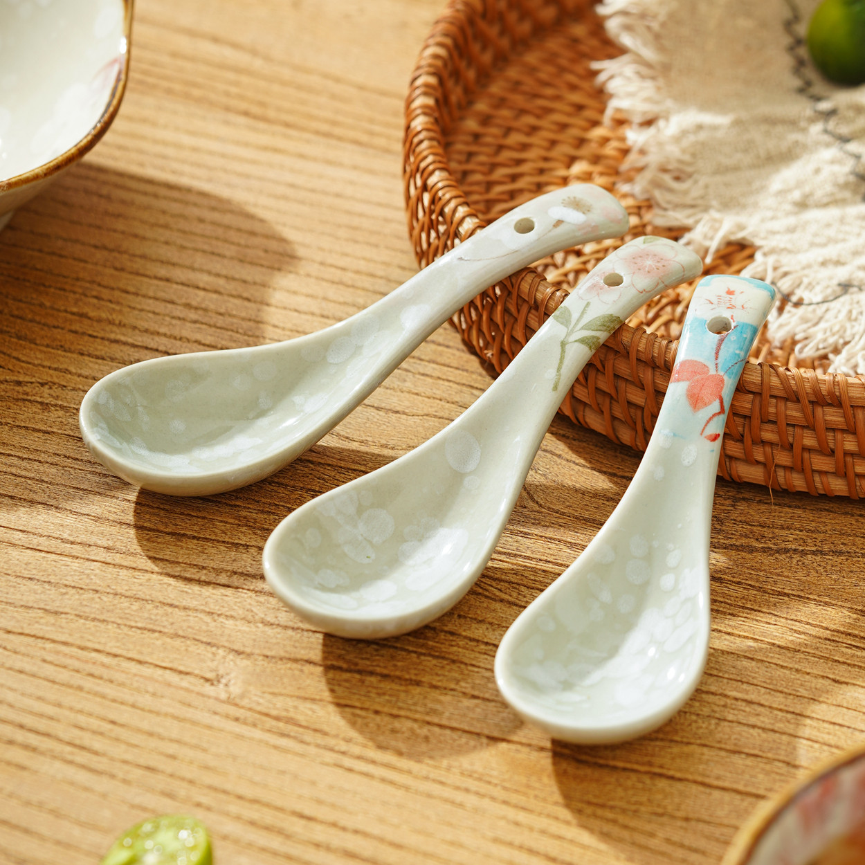 中国风中式小勺子家用陶瓷汤勺特别好看F的汤匙调羹2024新款吃饭