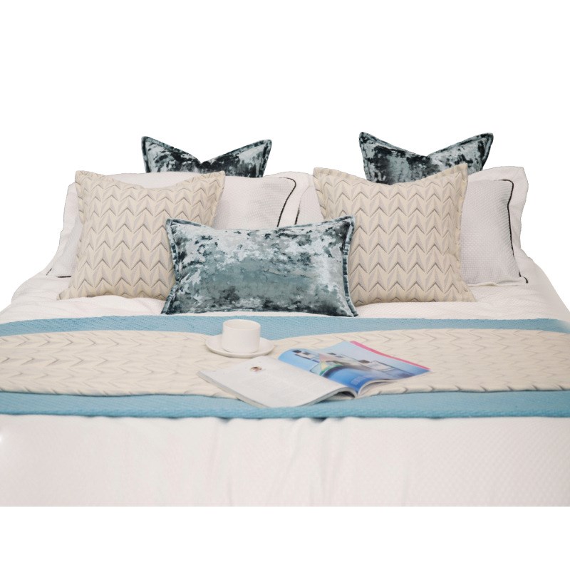 轻奢高级感卧室客厅沙抱枕美式复古冰花绒靠枕样板间软装腰枕软包