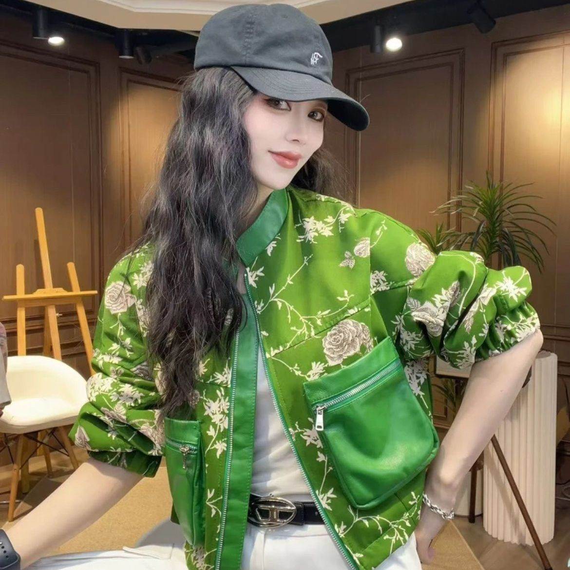 复古气质2026新款春秋绿色印花时尚洋气短款大口袋夹克上衣外套女