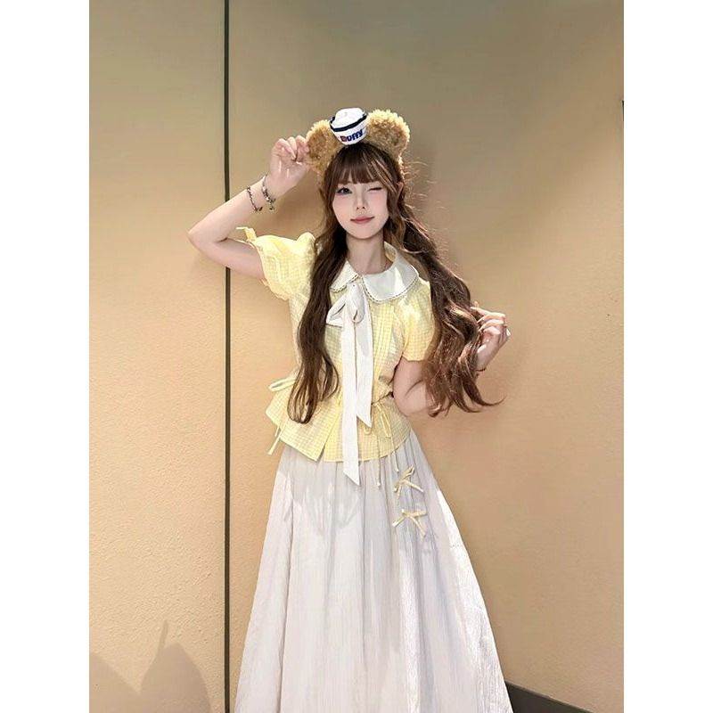 芒果泡泡韩系温柔风甜美奶黄格收腰衬衫杏色花苞长短裙两件套