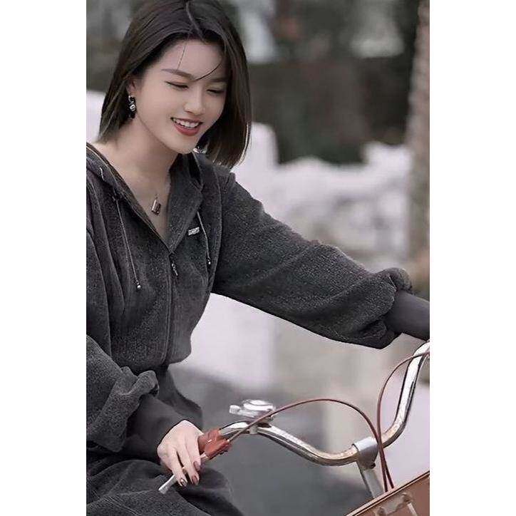 高级感休闲运动套装女春秋新款时尚洋气宽松显瘦阔腿裤两件套