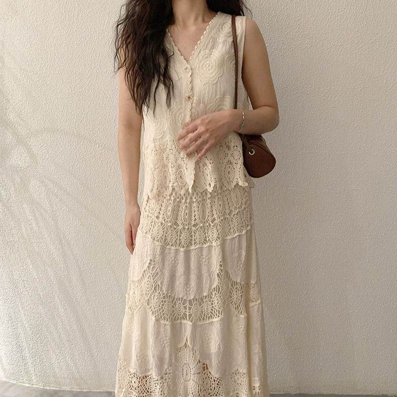 法式温柔风领无袖蕾丝上衣女夏季刺绣镂空中长款半身裙两件套装