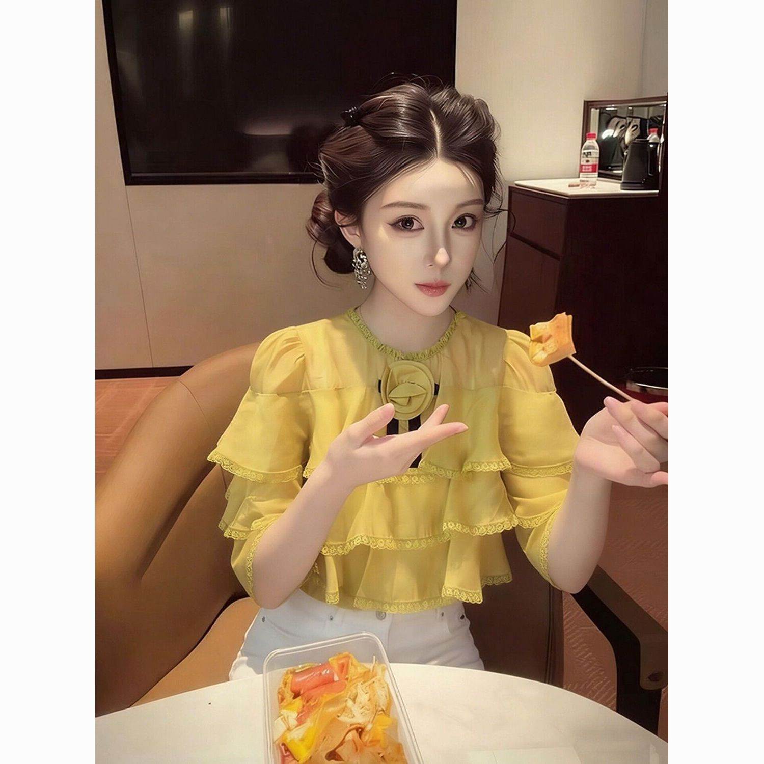 黄色短袖衬衫女款2026新款轻奢高级感超火洋气减龄多巴胺上衣早春