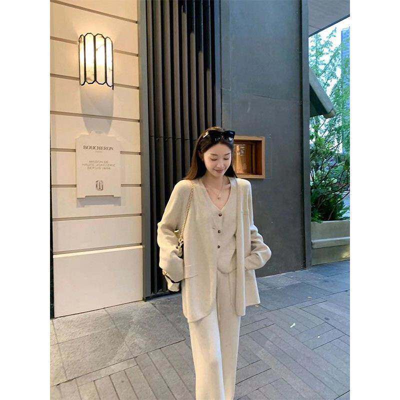 高级感时尚套装女春夏新款宽松长袖针织开衫马甲休闲阔腿裤三件套