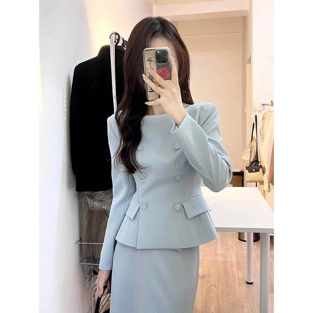 浅蓝色西装套装女2026春季新款高端气质名媛小香风西服半身裙穿搭