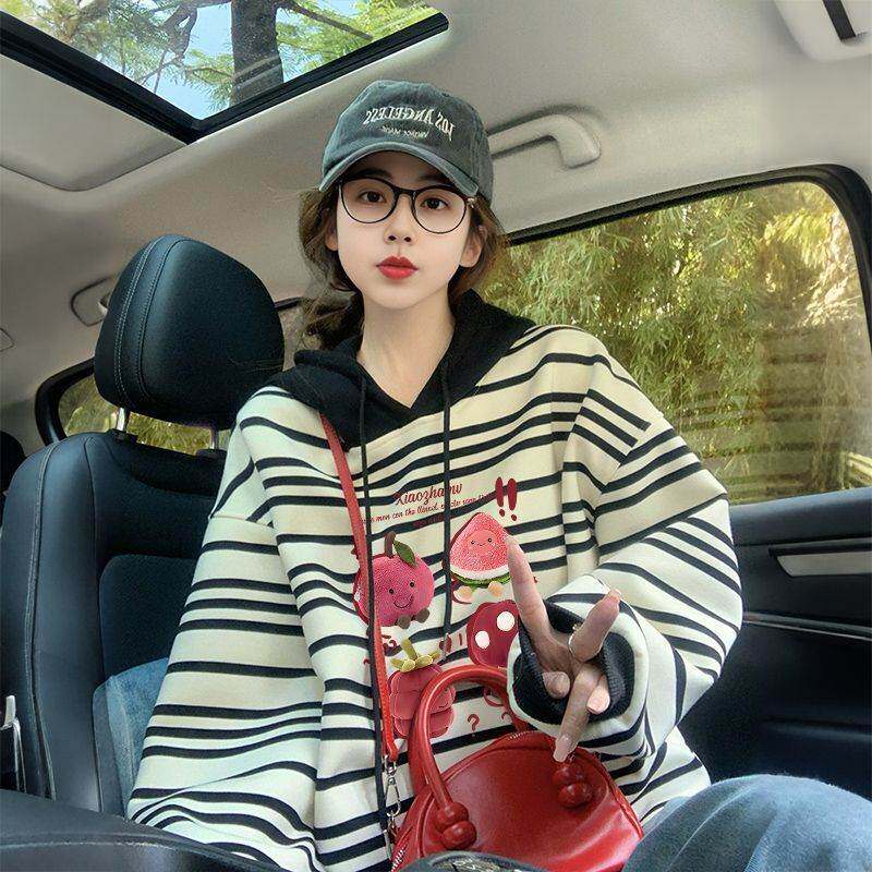 小众趣味涂鸦水果印花条纹连帽卫衣女春夏薄款宽松时尚百搭上衣服