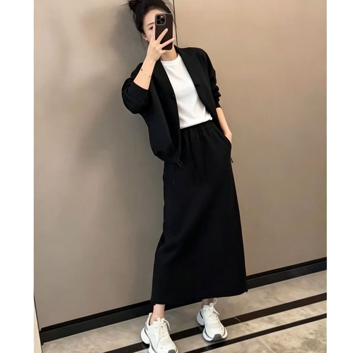 早秋温柔系穿搭女2026新款韩版长袖开衫修身打底显瘦半身裙三件套