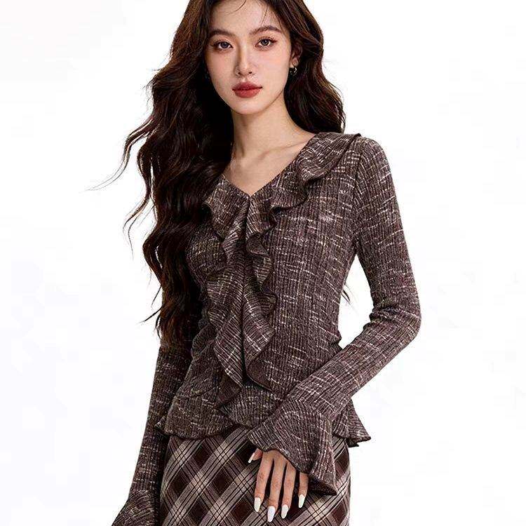 品牌女装2026秋冬修身上衣打底衫荷叶边显瘦衫求职季小众轻奢外穿