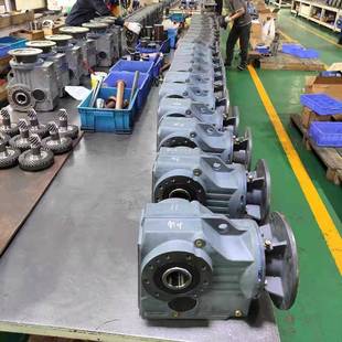 IKVKA97空心螺轴安装 减速机速直角锥斜齿轮变速机 旋齿轮减机卧式