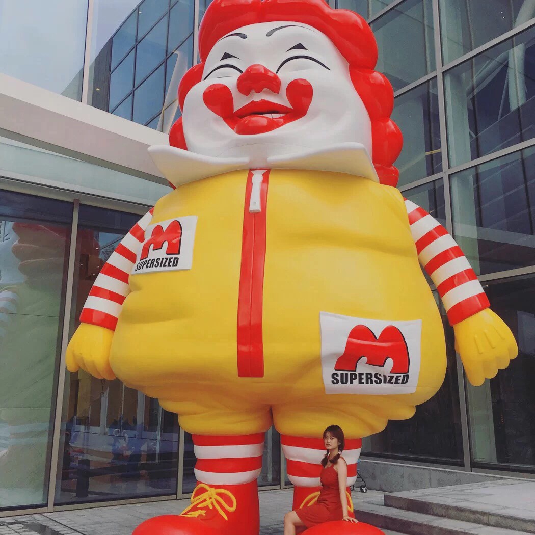 玻璃钢卡通雕塑户外广场商场公仔动物落地装饰摆件源头厂家立体