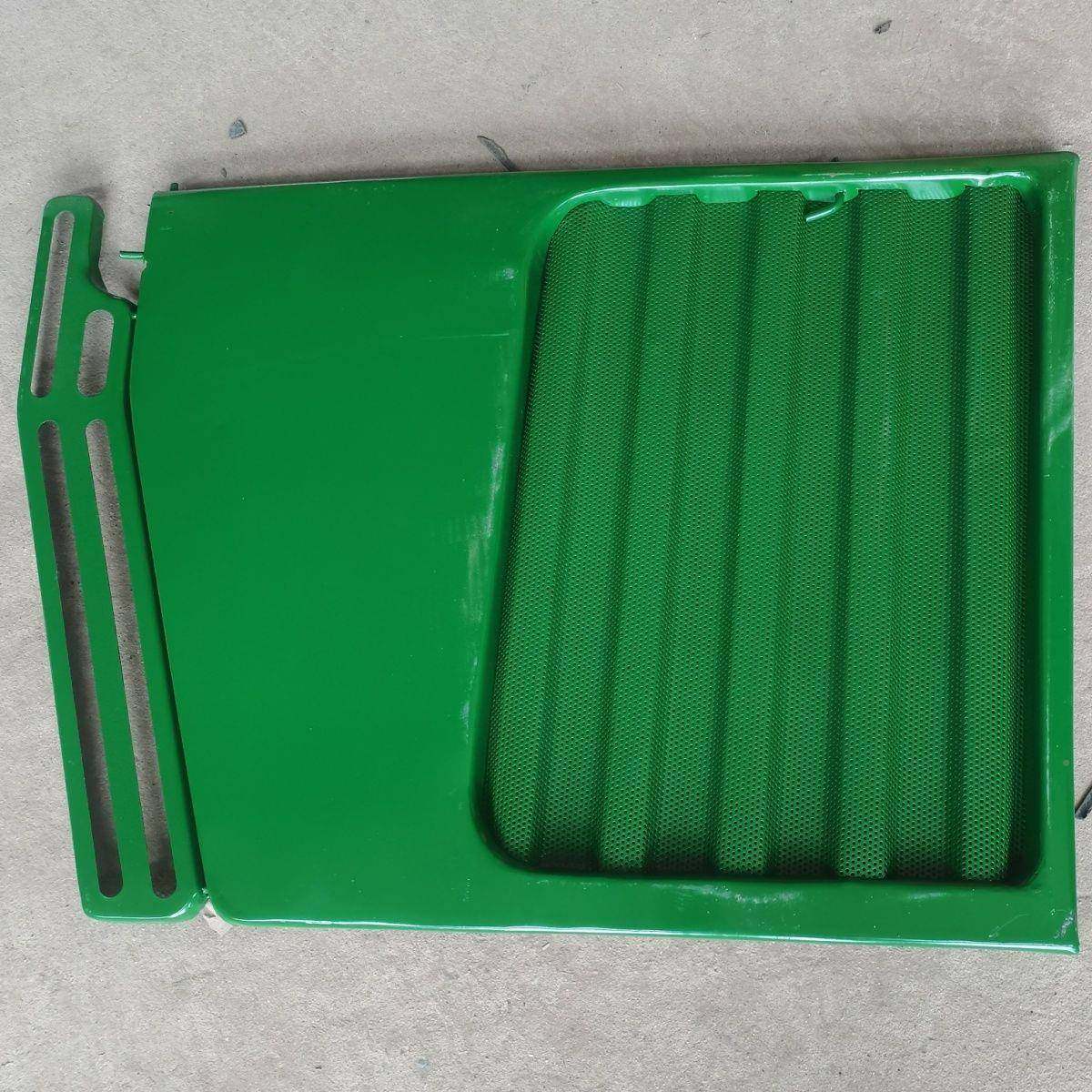 天拖迪护尔拖拉机配件:904.124.SGG10304车水,箱侧罩机罩板分左右