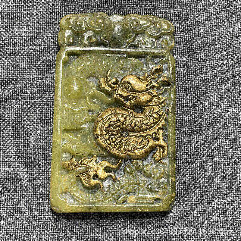 古玩仿古岫玉鎏金龙凤牌手把件做旧描金色老岫玉龙凤牌文玩玉牌玉