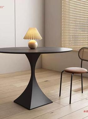 奶油风岩板餐椅简网约小户型用圆桌餐家PTW厅现代休闲纯色红桌圆