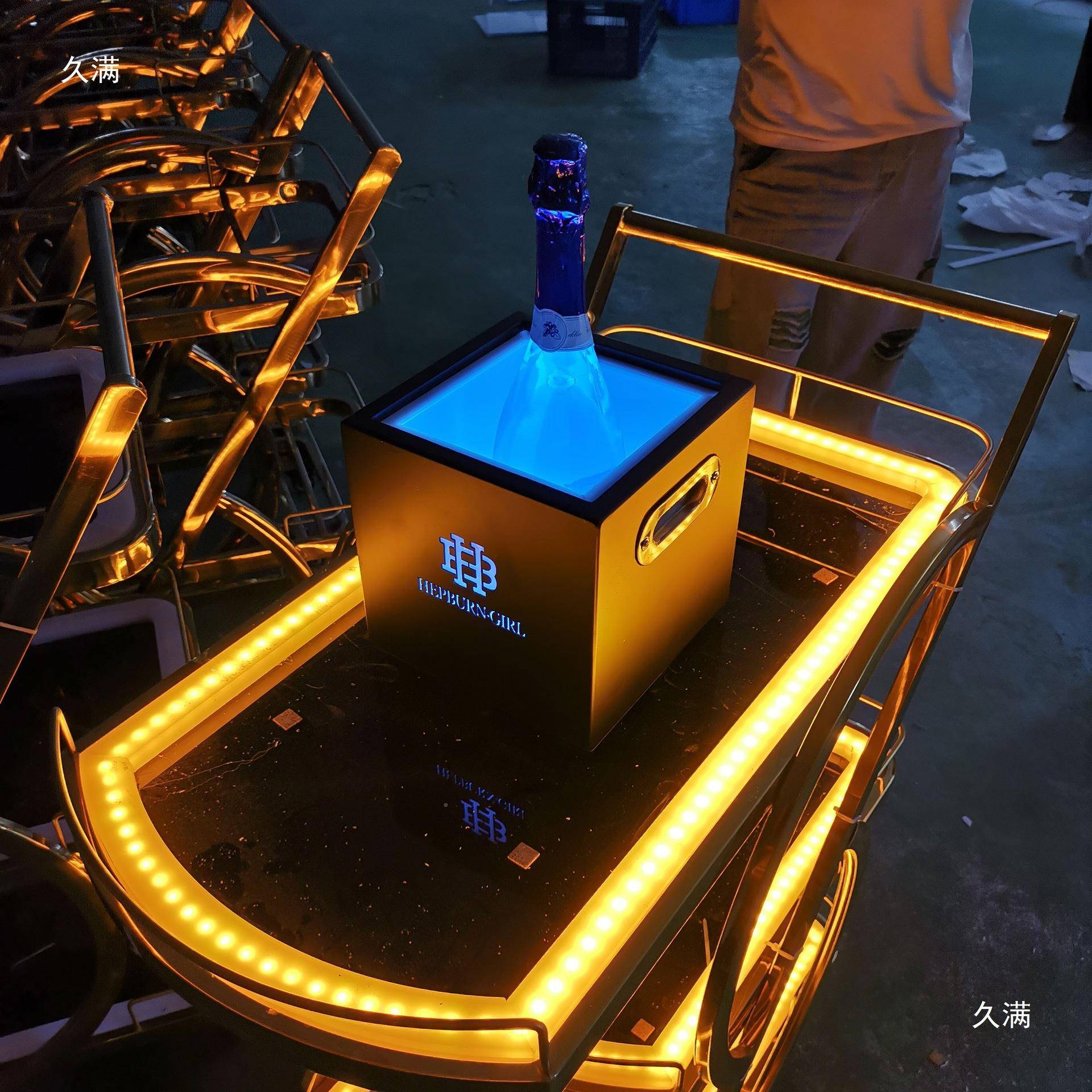 酒吧KT框V光酒冰桶冰发粒桶亚克香力槟桶发光桶酒吧啤酒箱le无品