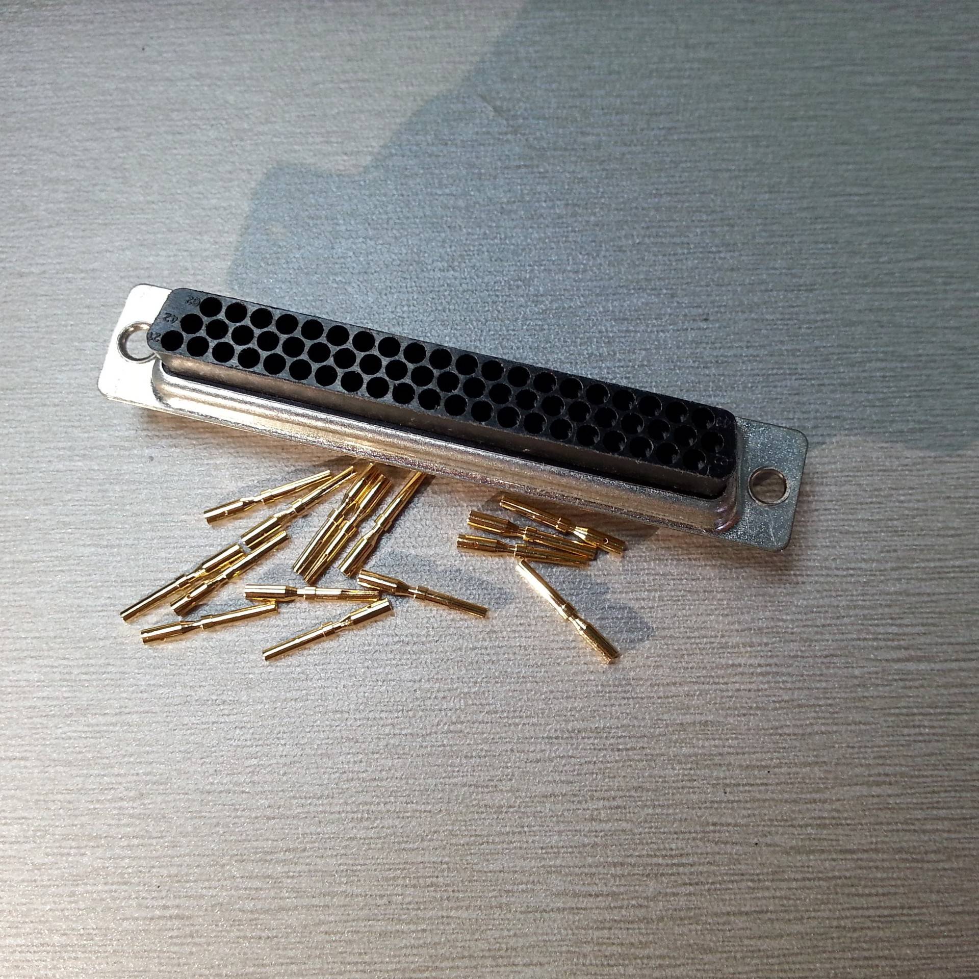 实心级DB型打线式高密度62PIN母头连接器 62PIN母座RS232接插件