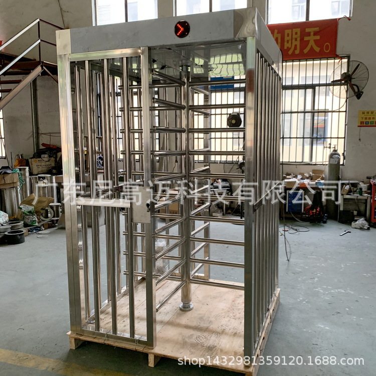 成品不锈钢旋转辊闸门,监狱看守所出入通道防尾随电动门,全高转闸