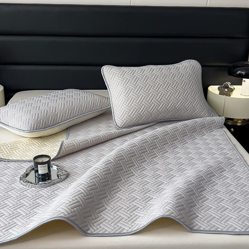 舒适夏季凉席单件冰丝床垫保护罩降温透气家用可水洗空调席三件套