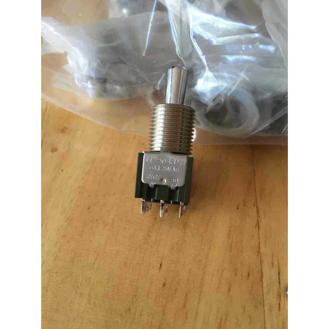 小池/KOIKE自动角焊小车方向开关M-2033L/B