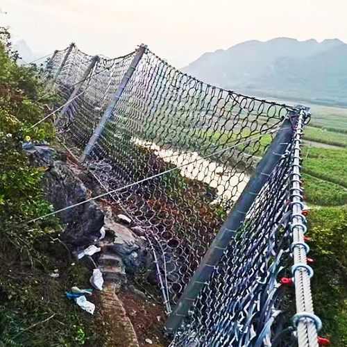 边坡拦石被动环形防护网热镀锌钢丝绳SNS柔性山体加固滑坡防护网