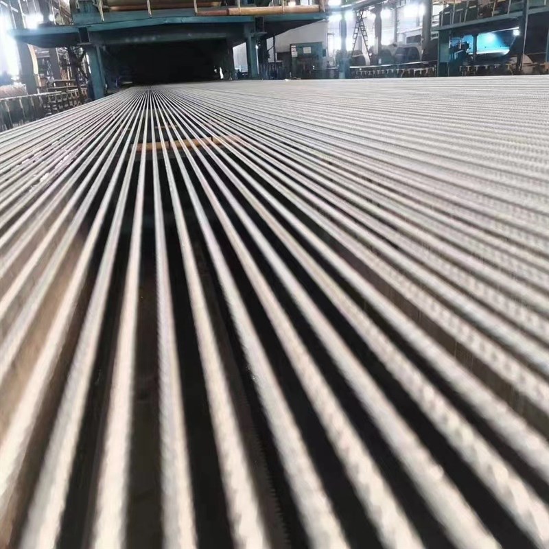 中康橡胶钢丝绳提升带耐高温耐烧灼加厚耐磨钢丝绳输送带现货