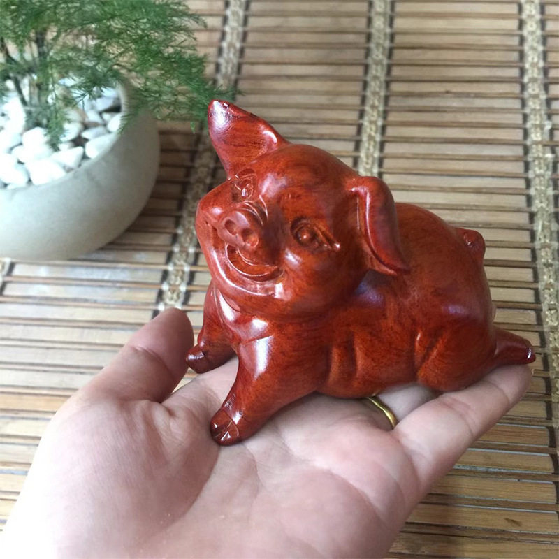 花梨木雕摇摇猪摆件十二生肖猪木雕手把玩家居客厅装饰品木雕摆件