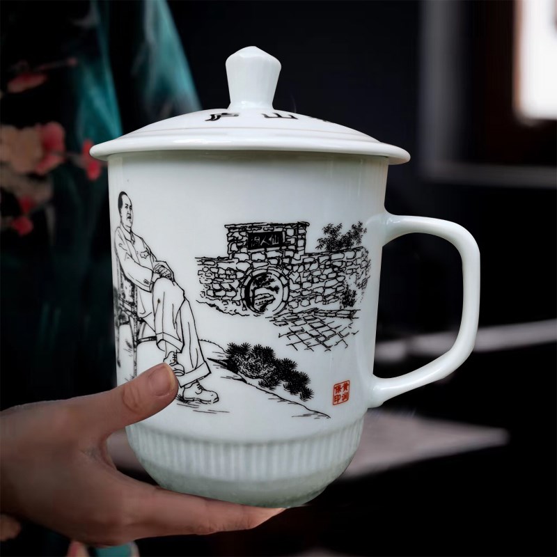 大容量陶瓷带盖大茶杯600毫升特大号霸王杯凉水杯泡茶杯