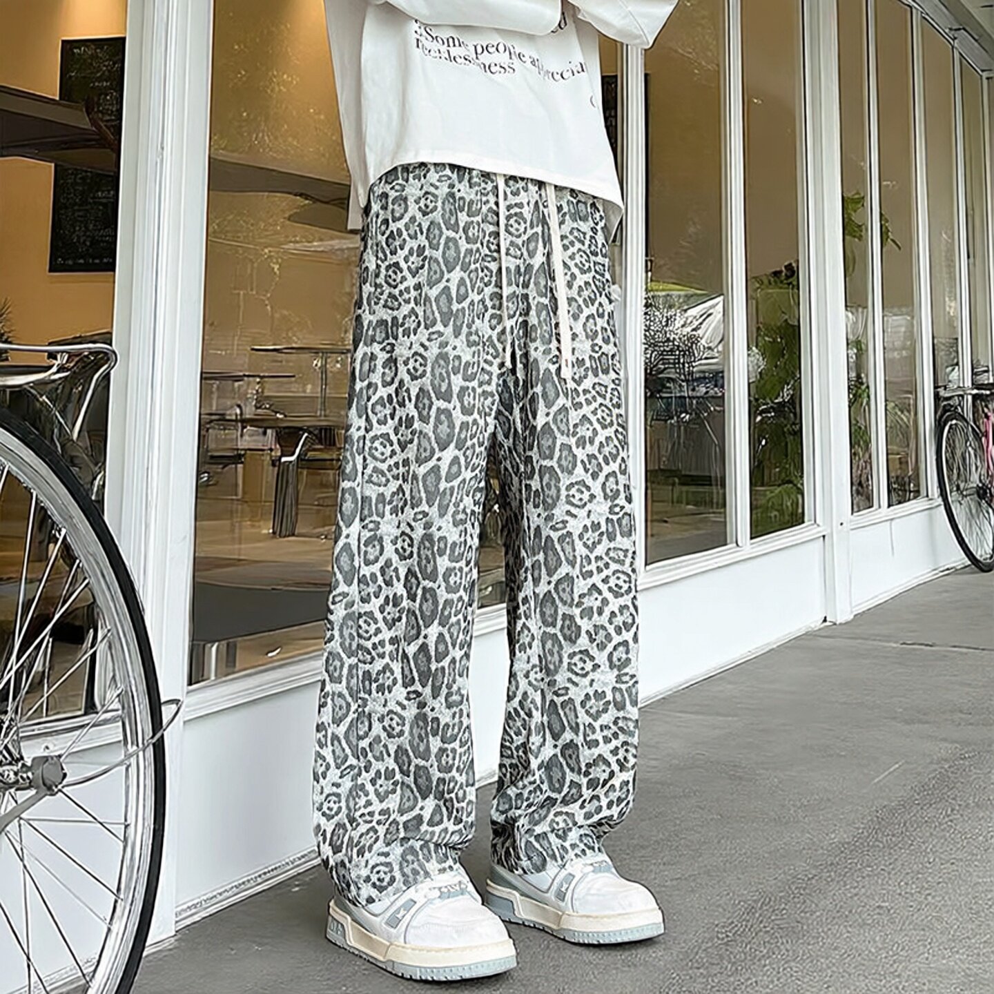 春季新款豹纹印花休闲裤男潮牌大码宽松直筒裤