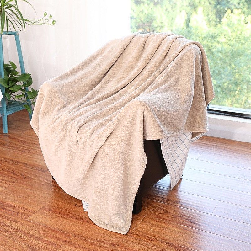毛毯夏季薄款百搭休闲通用毯子旅行毯办公室午睡空调毯子小被子