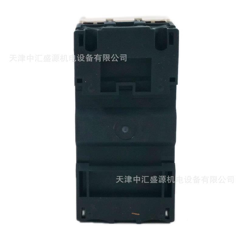 GV2RT10GYW拨.动式控制4-6.A断路器2KW电动机断路器2GV2-R3T10