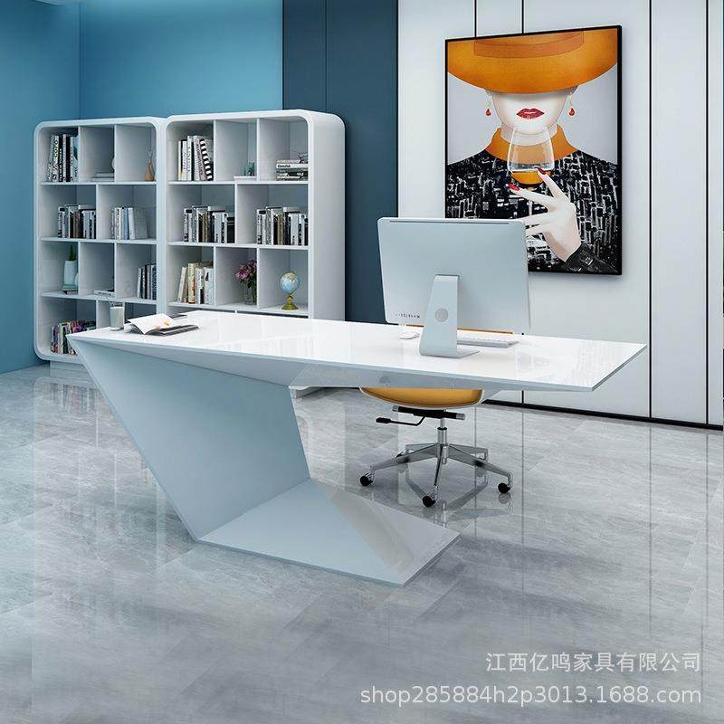 轻奢烤漆老板代办公桌现简约经女总理裁主管大大气单桌椅组87合班