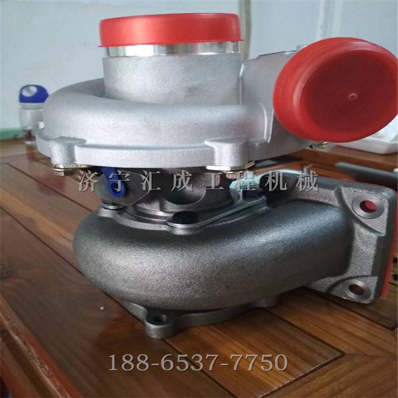 D65E-12推土机涡轮增压器/6151-82-8500 发动机S6D120 D65E配件