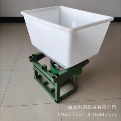 科瑞12撒肥机小四轮前置WNF撒颗粒化肥机小V麦玉米追肥施肥机