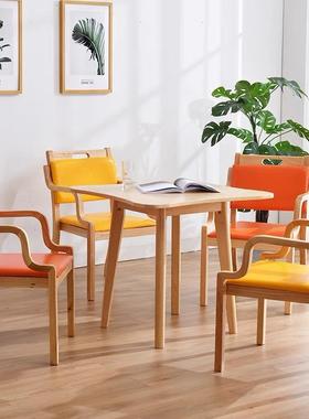 社区实木餐桌椅桌养老院老年寓家公具OWE老年桌椅康养机构老人椅