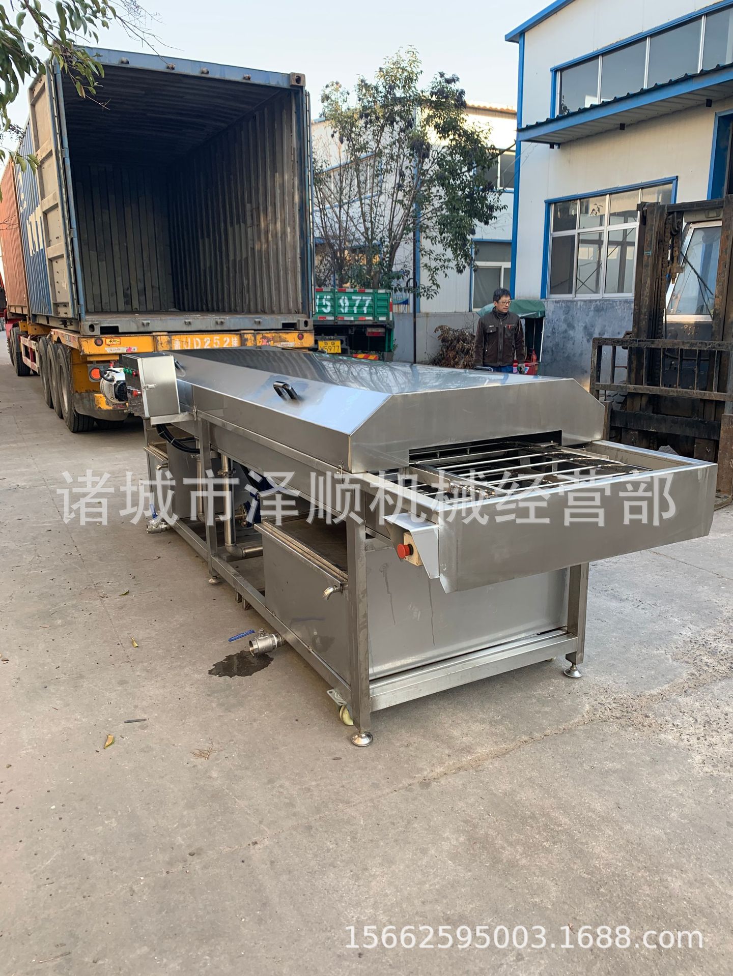 鸡苗 鸭苗 鹅苗塑料托盘清洗机 清洗洗筐机