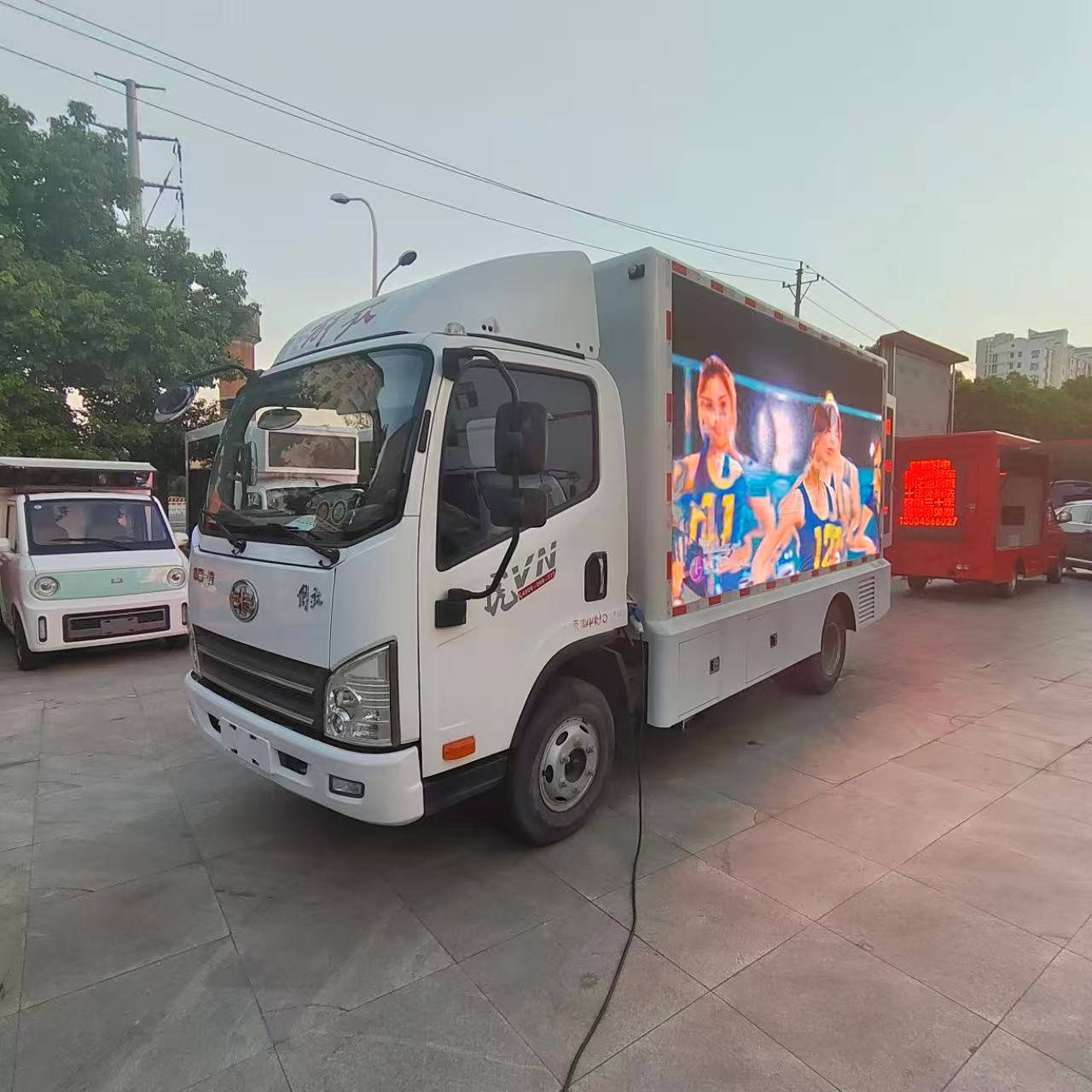 led宣传车全自动流动舞台车国六演出车广告传媒广告车