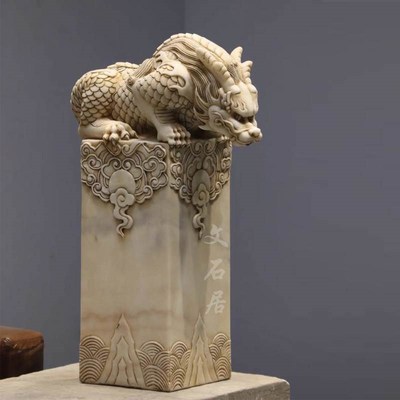 石雕汉白玉拴马桩吸水兽蚣蝮喷水兽镇水兽庭院祥云石柱子装饰摆件