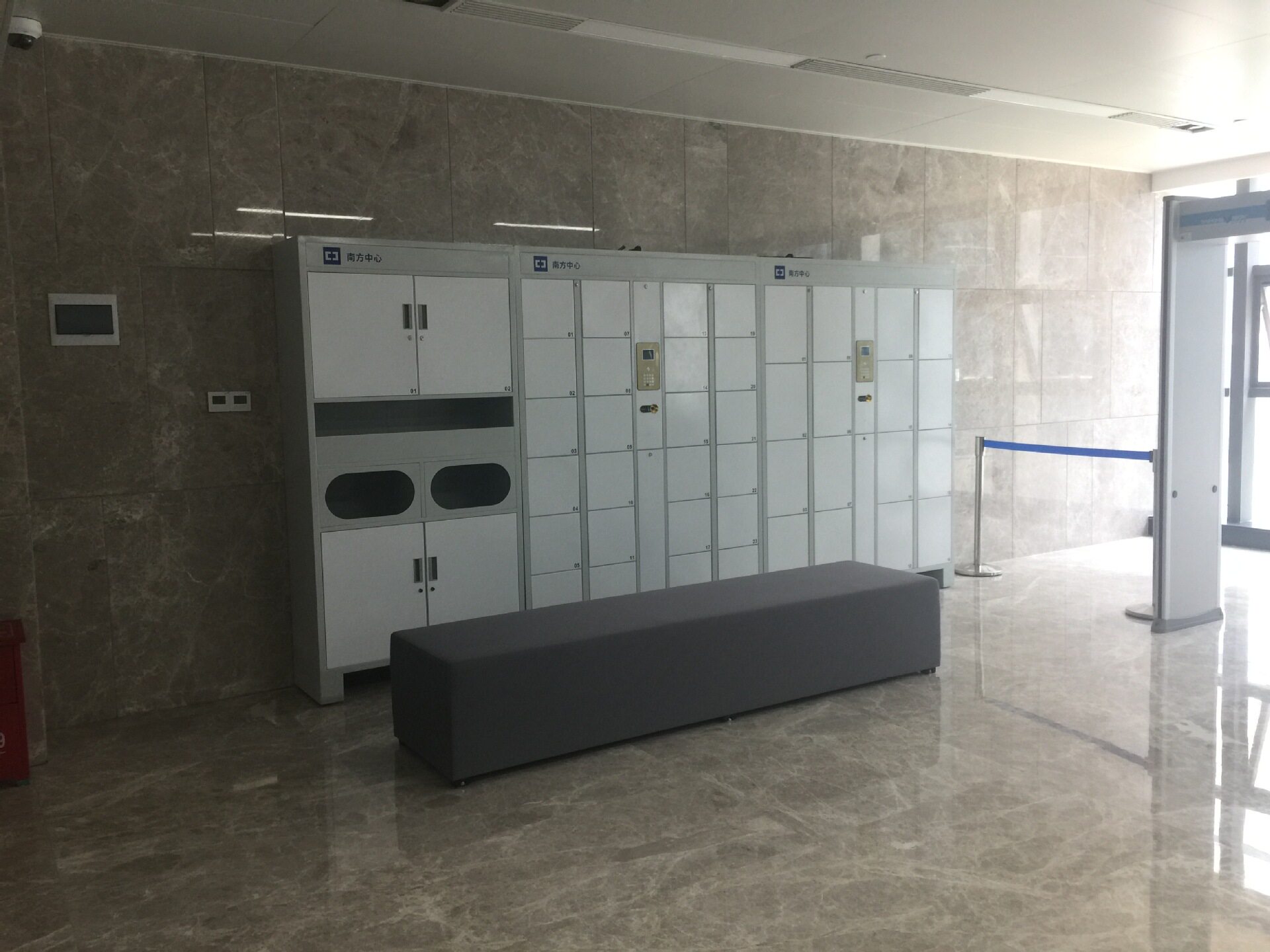 振耀办公室电子存包柜 智能储物柜 工卡储物柜