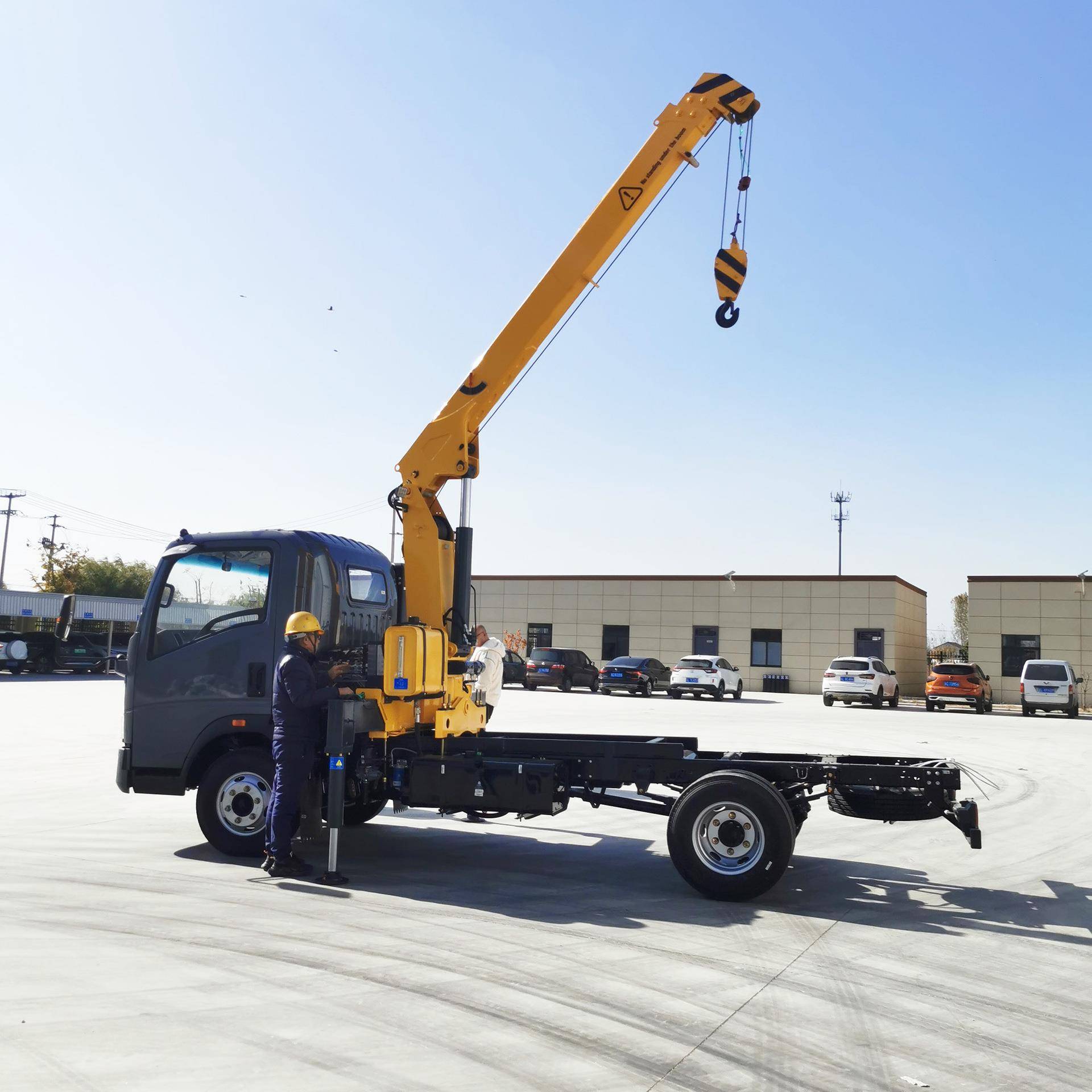 出CE认证源头厂3.2吨随机车吊平板箱货汽工车3口吨起重吊RPI直臂