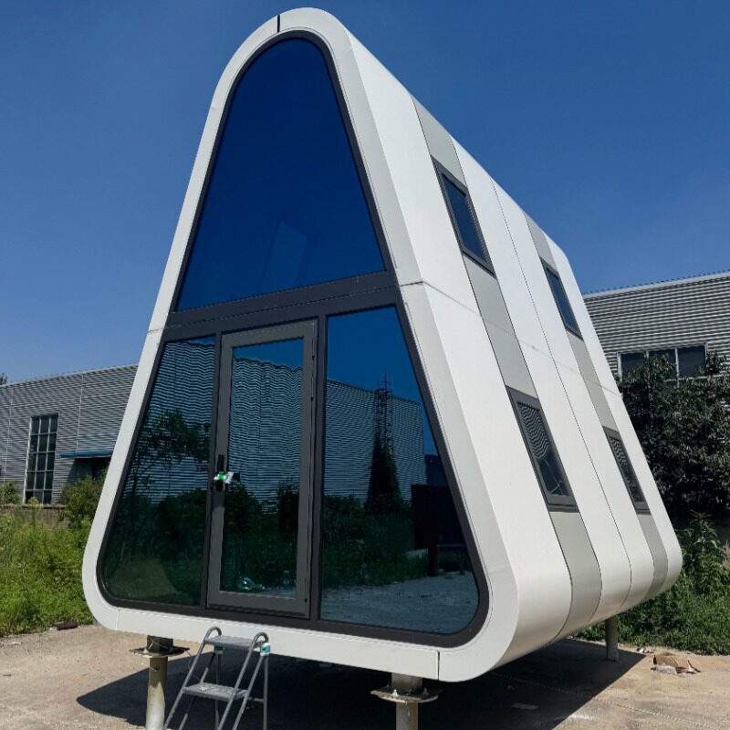 双层铝制三角屋太空舱亲子营地