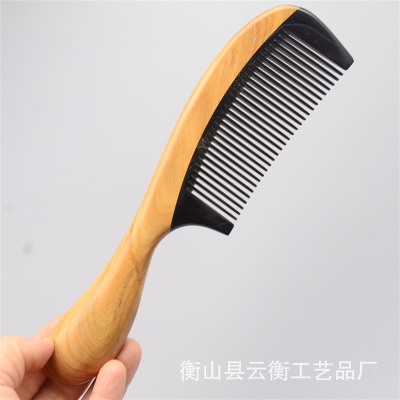 天然绿檀木梳子拼牛角按摩梳家用榫卯拼接鼓柄加厚木质牛角梳