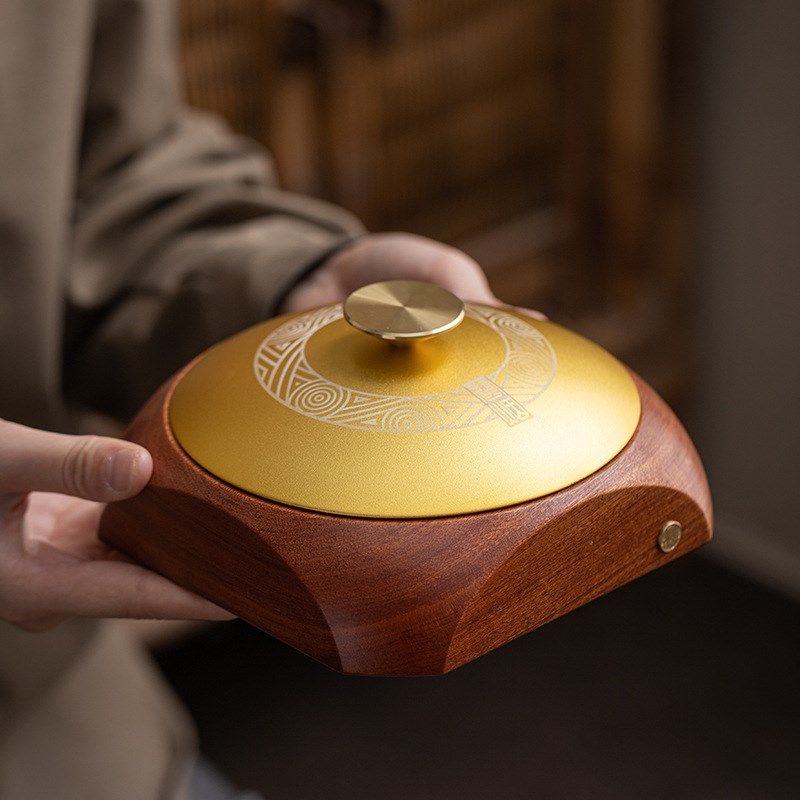 花梨木实木烟灰缸家用客厅高级感办公室带盖防飞灰新中式创意轻奢
