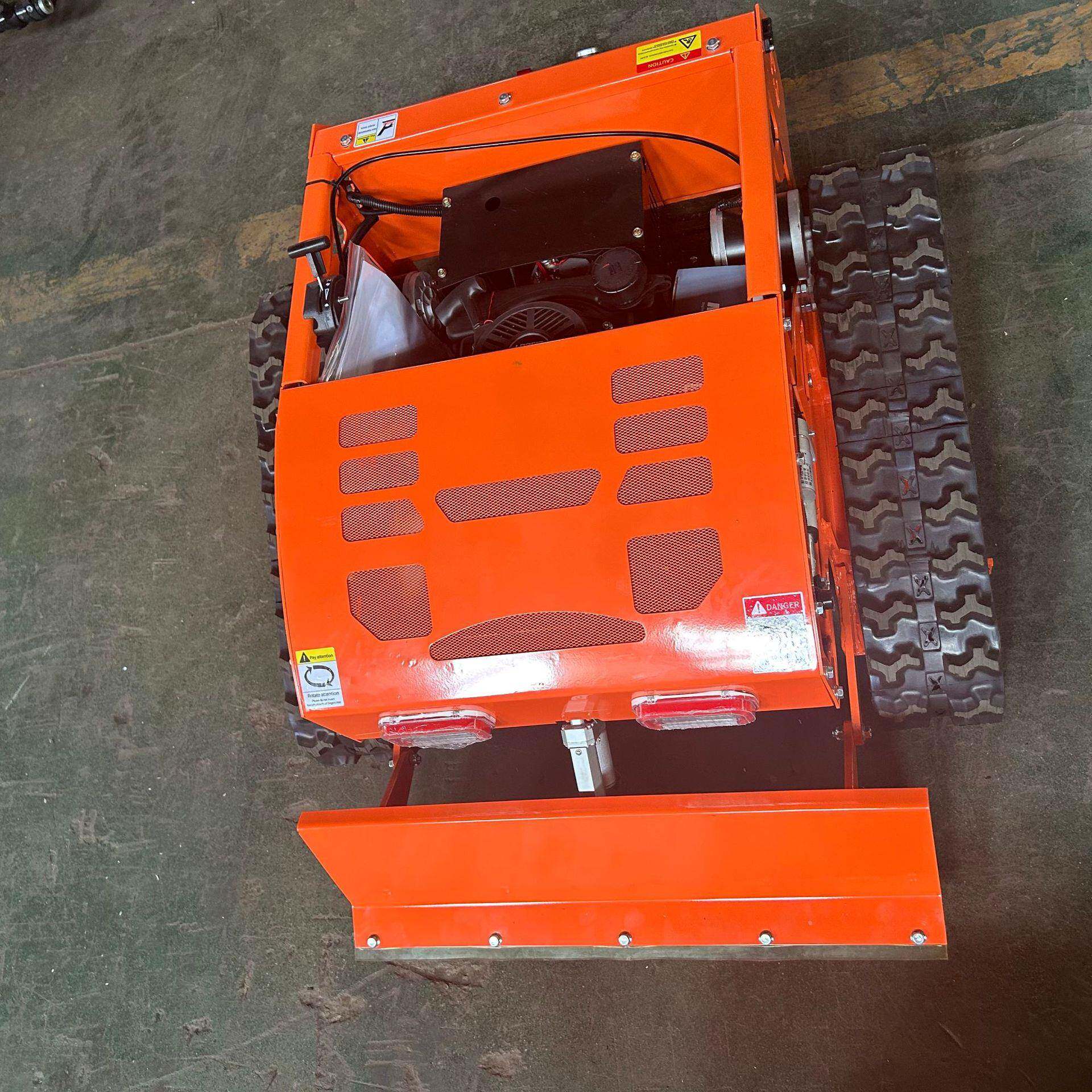 农用油履带式碎CPL草园机遥控割草斜机果坡草坪剪草全地形柴自动