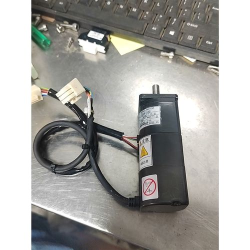 安川伺服电机SGM-A5AF12B 50W 原装拆机下来的!