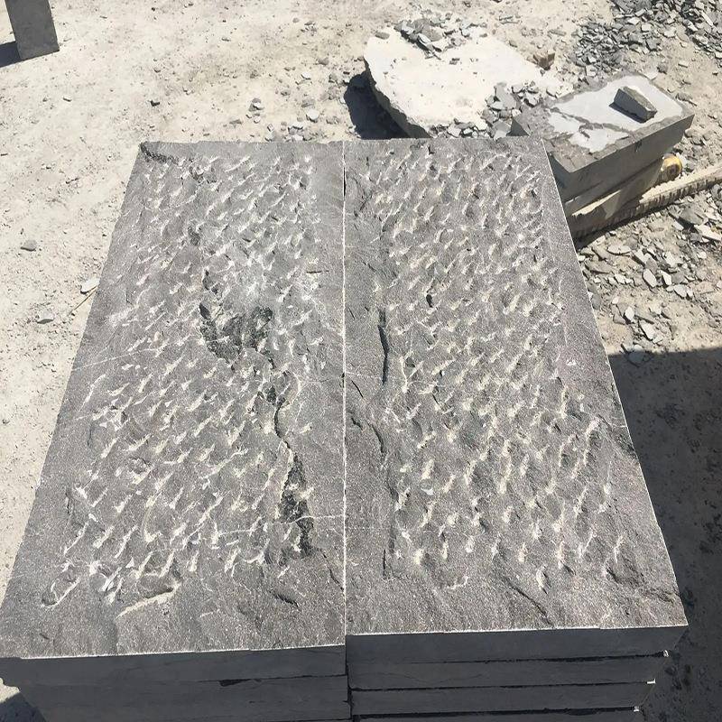 庭院地砖室外天铺化然青石石板OVR地踏步垫脚绿铺路防滑青板