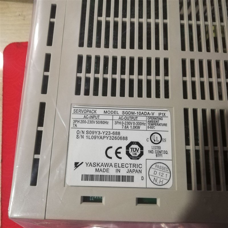 SGDV-1R9D11A/3R5D11A/5R4D11A/8R4D01A/01A/020000安川伺服驱动