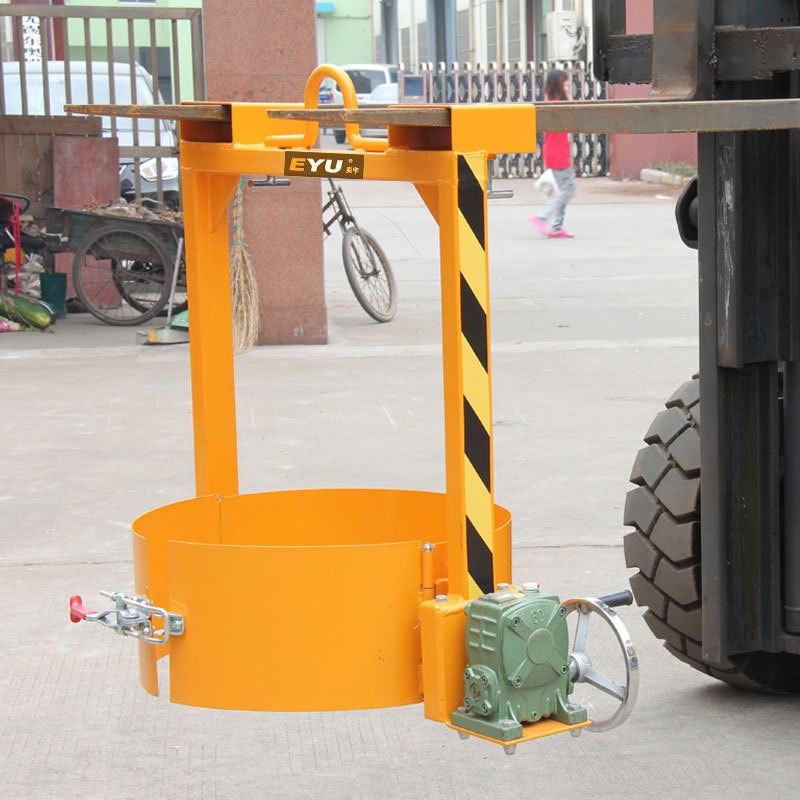叉车行车两用铁桶塑料桶翻转夹具吊具吊夹手动链条翻转倒料倒桶器
